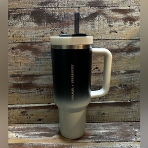 Stanley X Starbucks Thailand Gradient Monochrome 40oz Tumbler